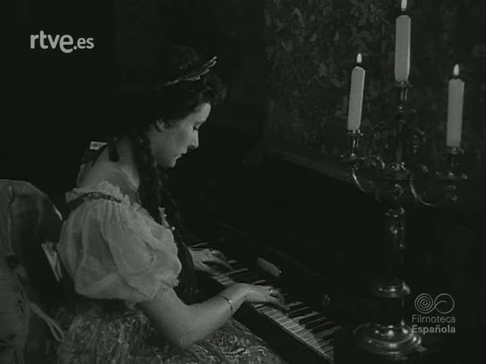 LA MODA FEMENINA - Revista Imágenes | Ver