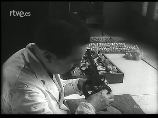 Revista Imágenes - LA SEDA Y SU INDUSTRIA