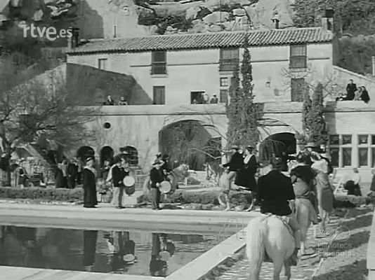 Revista Imágenes - DESFILE DE MODAS