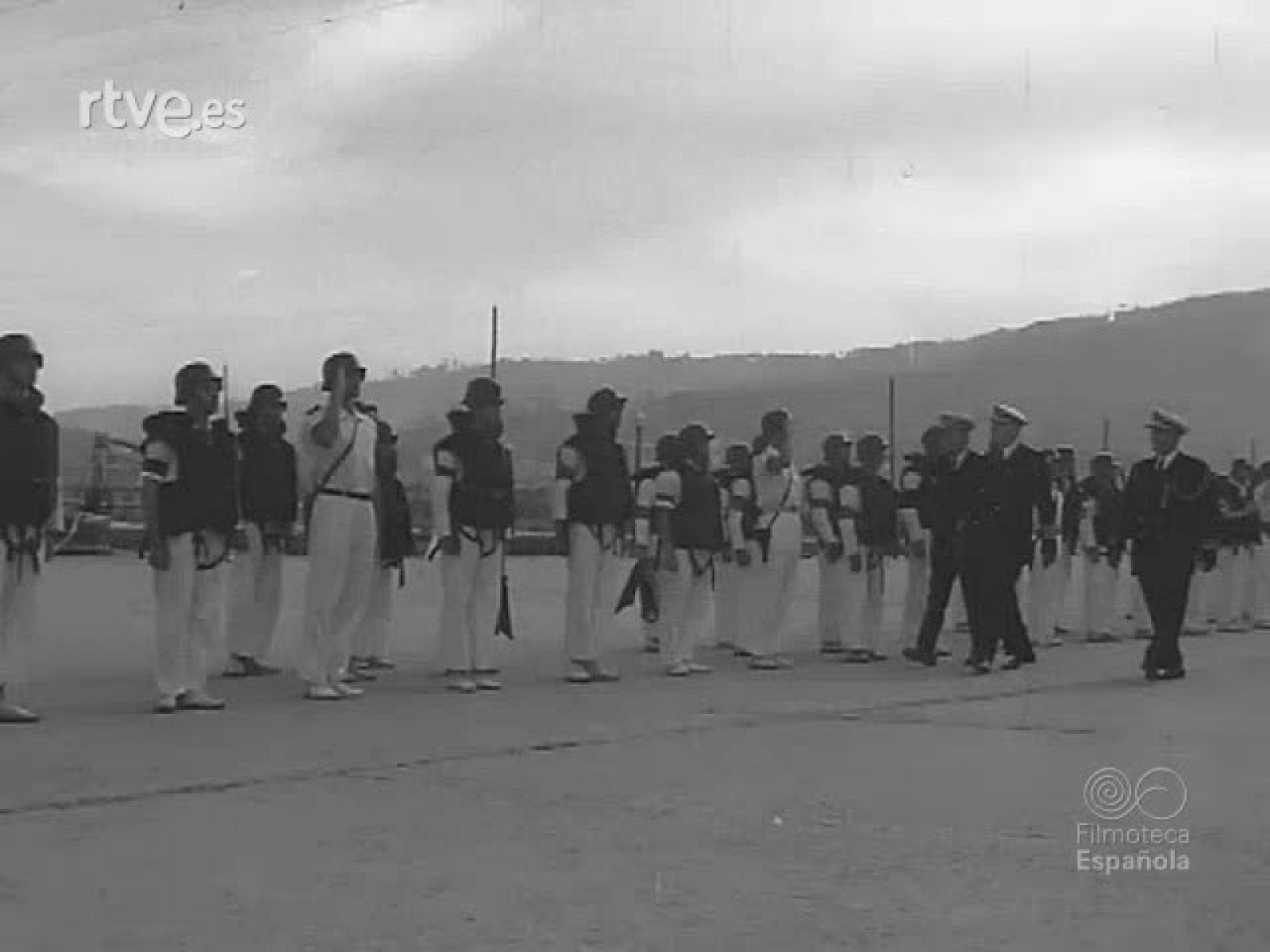 MARINA Y DEPORTE. CAMPEONATOS DE LA ESCUELA NAVAL DE MARIN - Revista Imágenes | Ver