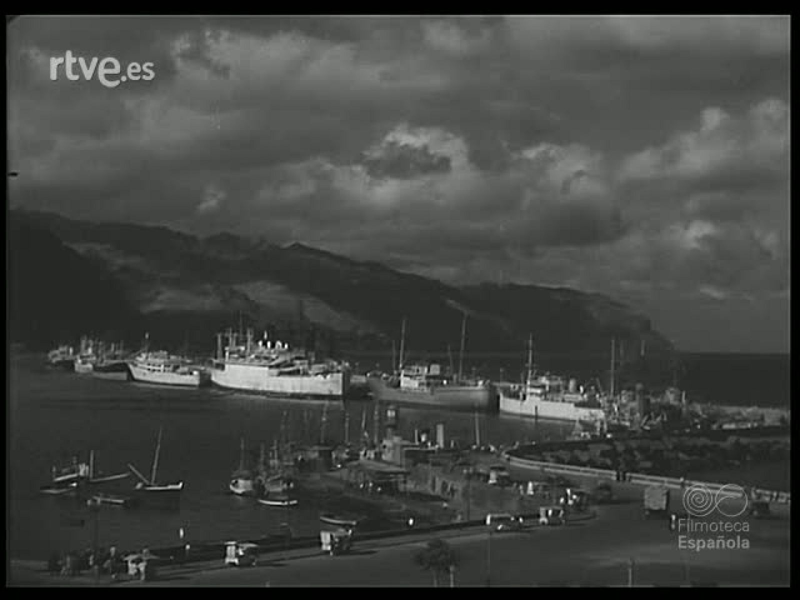 A LA SOMBRA DEL TEIDE - Revista Imágenes | Ver