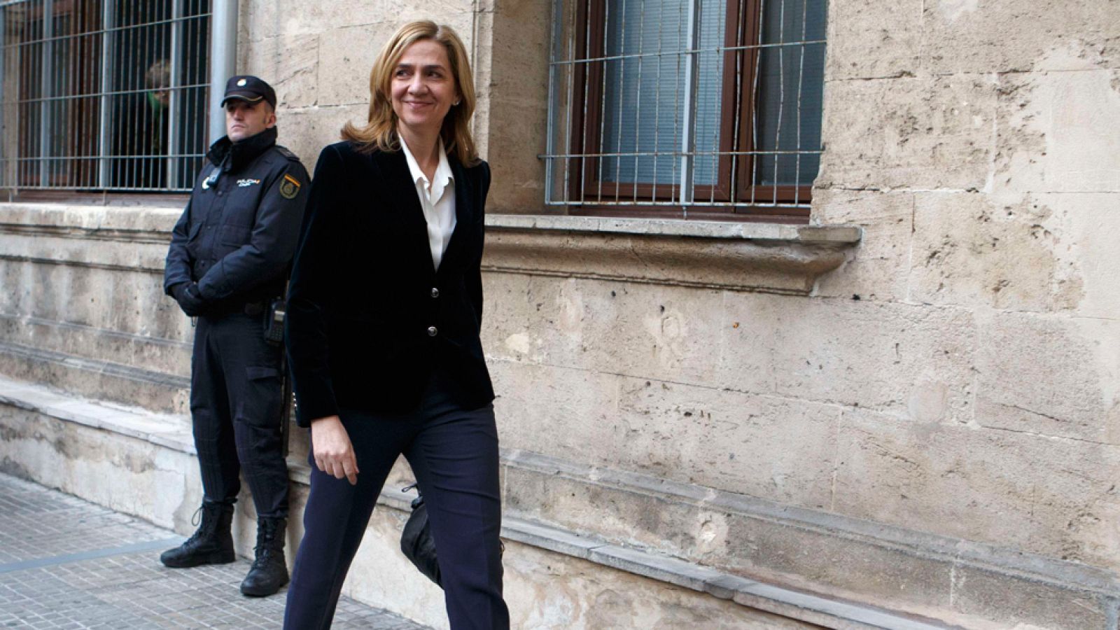 Telediario matinal de fin de semana en cuatro minutos - 08/11/14