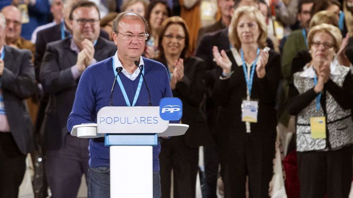 Telediario 1 - Monago devolverá el dinero de los viajes que hizo a Canarias