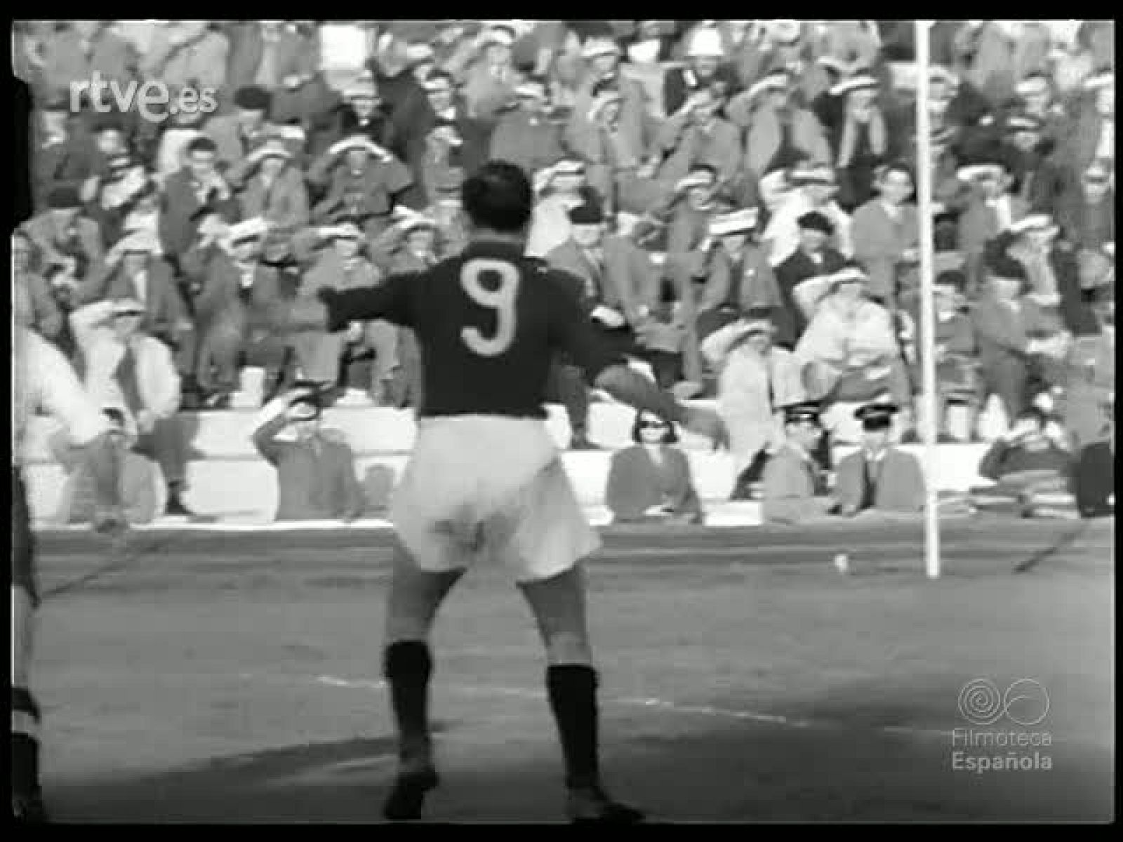 DE AMBERES A BARCELONA. FUTBOL HISPANO BELGA - Revista Imágenes | Ver