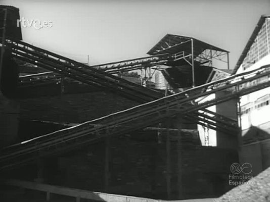 Revista Imágenes - UN PUEBLO ABANDONADO