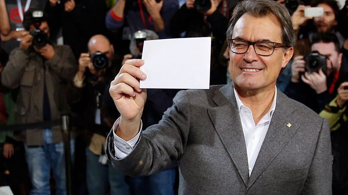 Informativo 24h - Mas responde a la Fiscalía que el "responsable" de la consulta del 9N es él y su Gobierno