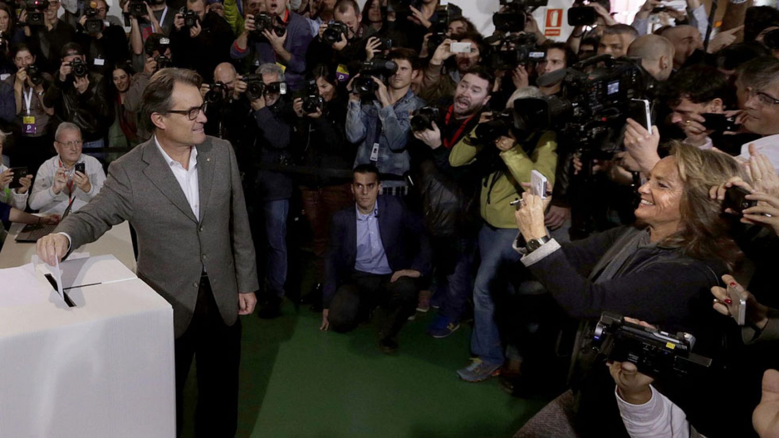 Mas asume la responsabilidad del 9N