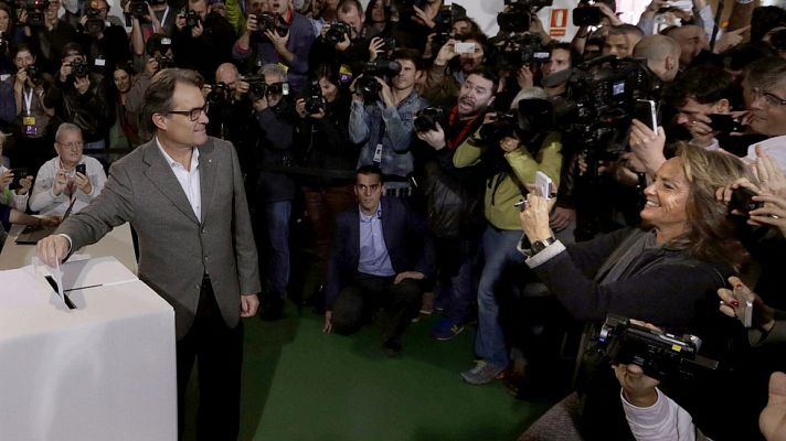 Telediario 1 - Mas asume la responsabilidad del 9N