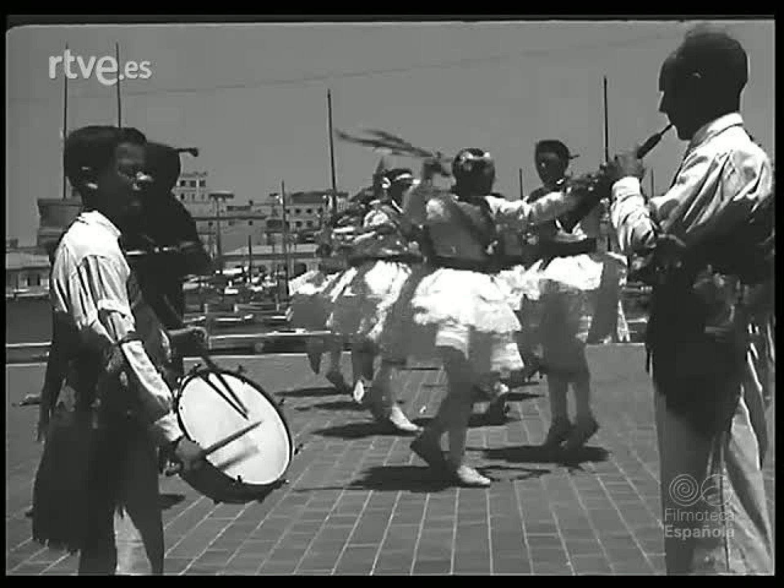 FOLKLORE INTERNACIONAL - Revista Imágenes | Ver