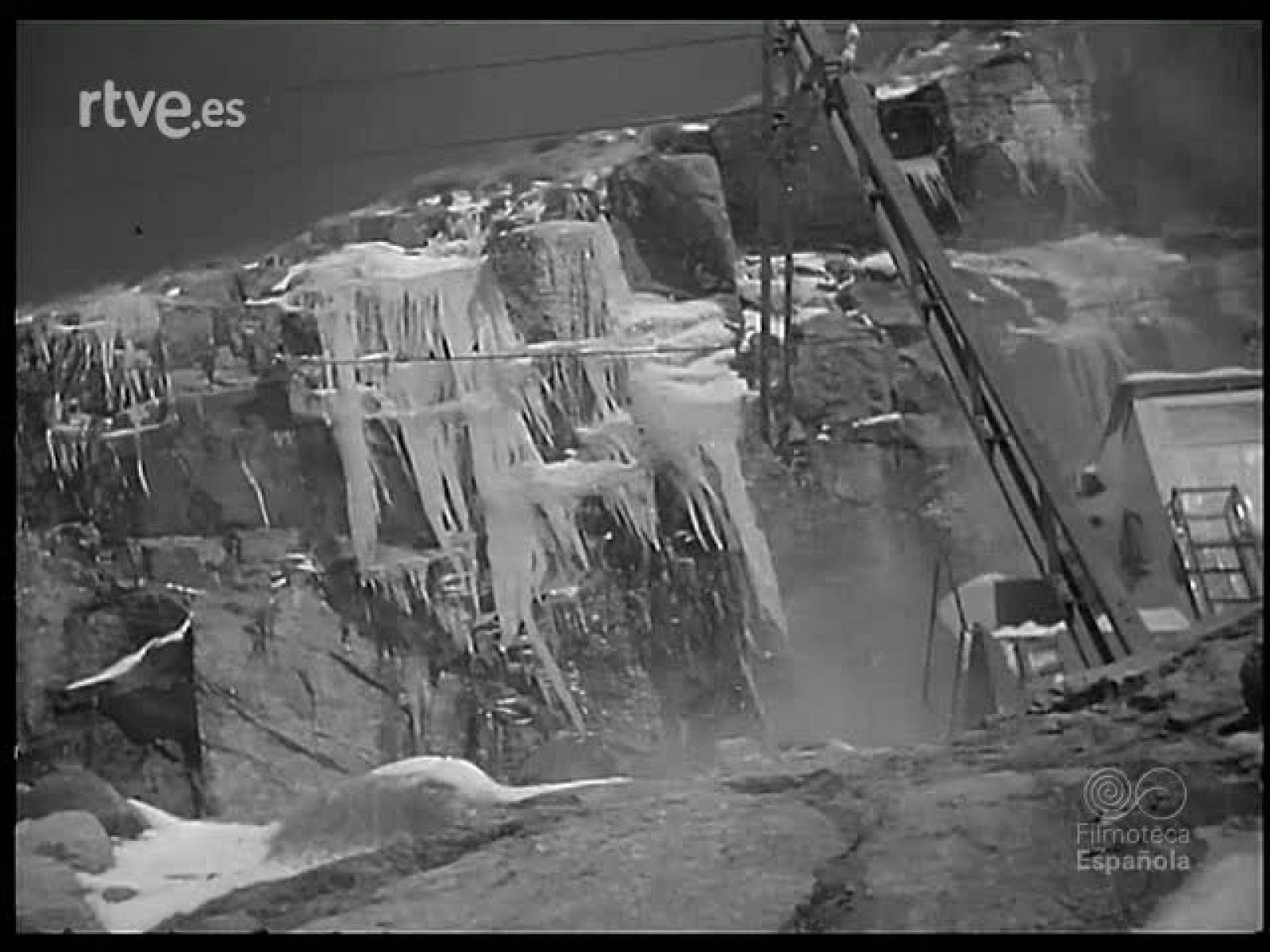 SOBRE LAS PISTAS HELADAS - Revista Imágenes | Ver