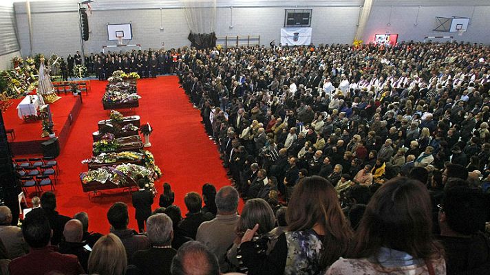 T con T - Funeral por las víctimas del accidente de Cieza