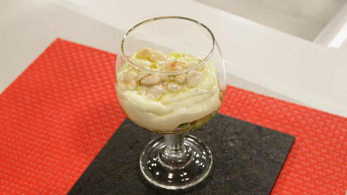 RTVE Cocina - Vasitos de tomate y aguacate con cremoso de queso