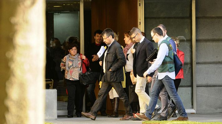 Telediario 1 - Una treintena de detenidos en la Operación Enredadera