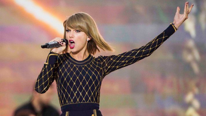 Telediario 1 - Taylor Swift retira sus discos de Spotify