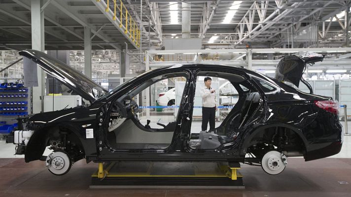 Telediario 1 - Competencia industrial entre Europa y China