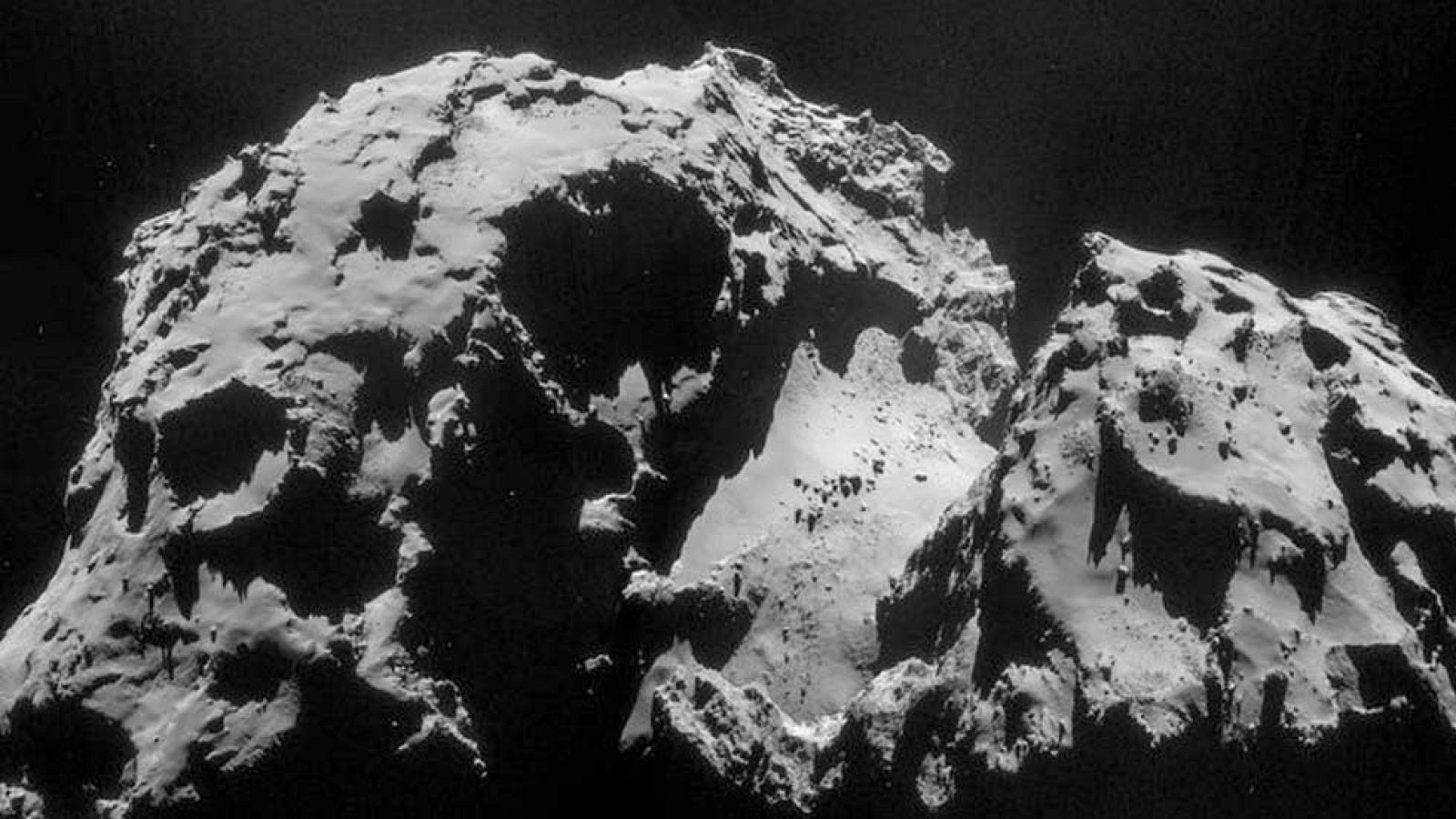 Philae aterriza sobre la superficie del cometa 67P