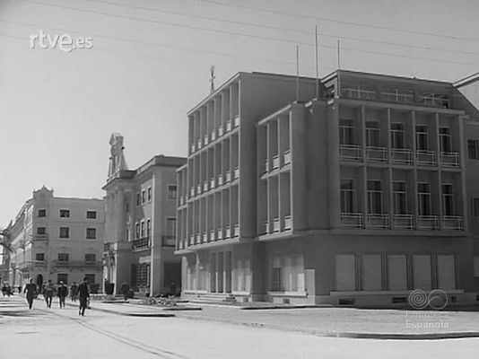 Revista Imágenes - LA PROVINCIA RESURGE. EL PLAN DE BADAJOZ