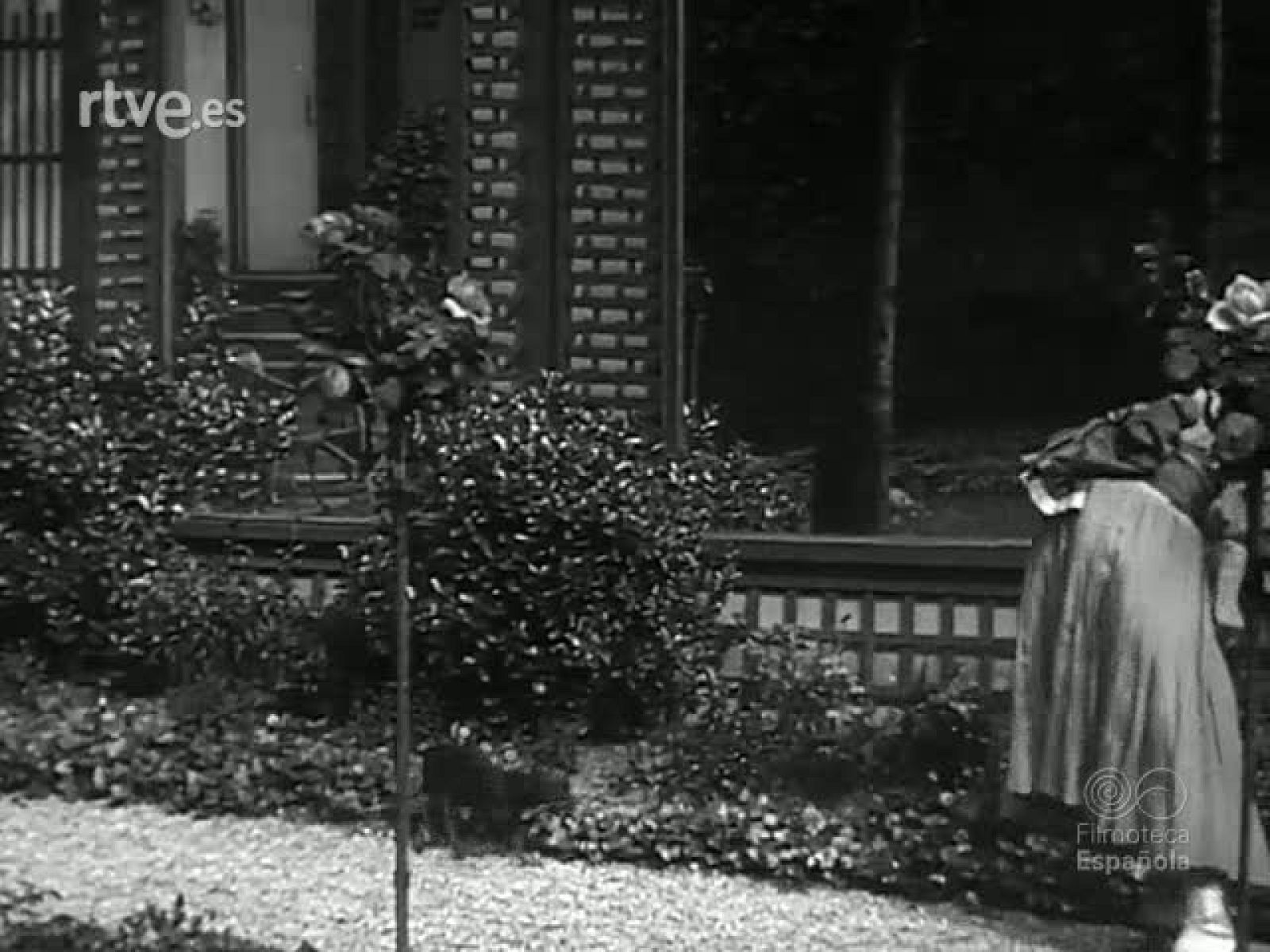 COMENTANDO LA MODA - Revista Imágenes | Ver