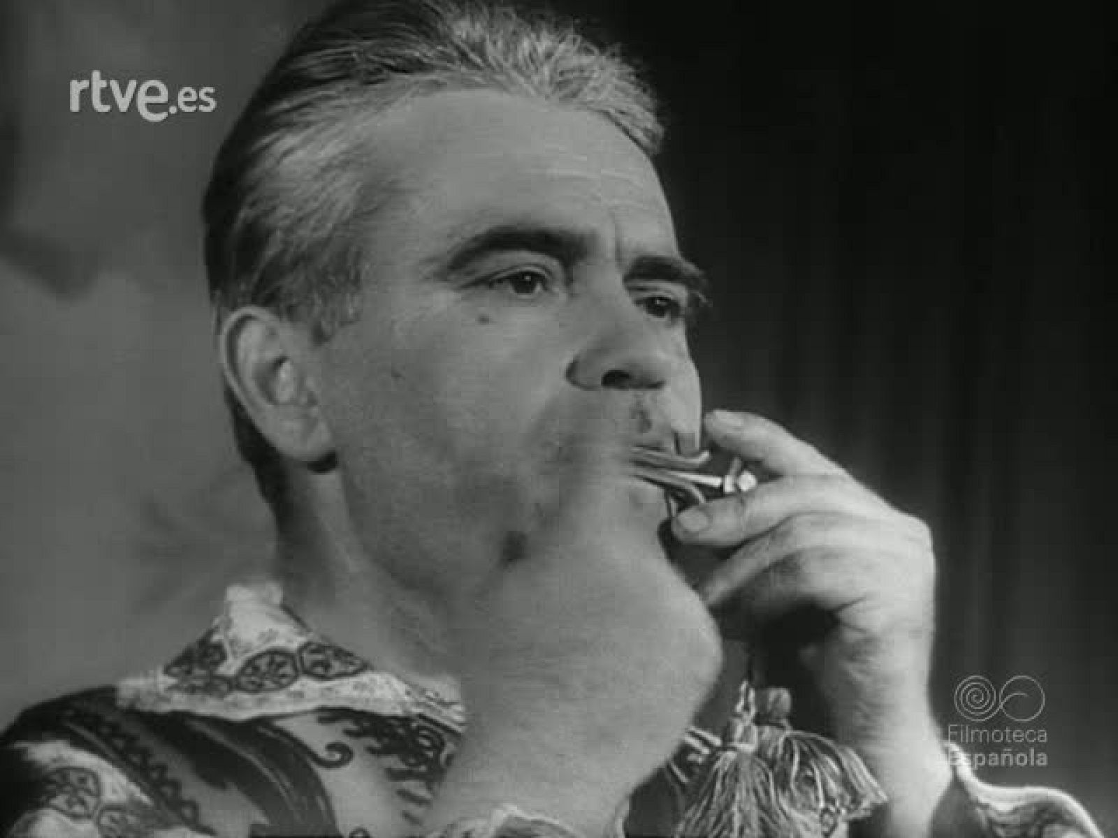 DEL FOLKLORE A LA DANZA - Revista Imágenes | Ver