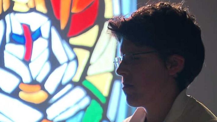 Pueblo de Dios - Suesa, en femenino y plural