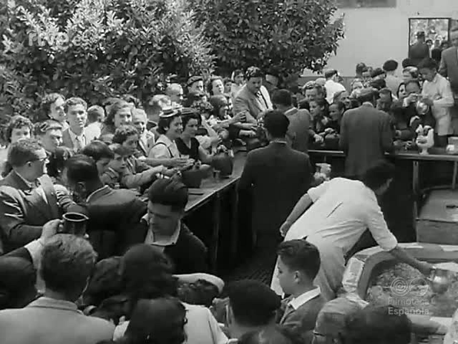 EN LA PRADERA Y EN LA PLAZA. TOROS EN SAN ISIDRO - Revista Imágenes | Ver