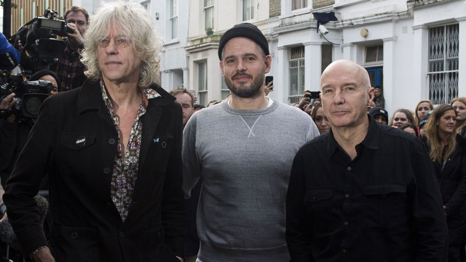 Estrellas de la música recaudan fondos contra el ébola con la canción "Saben ellos que es navidad?"