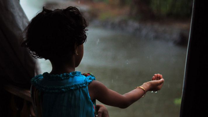 El tiempo - Lluvias fuertes en Canarias y cielos muy nubosos en Galicia