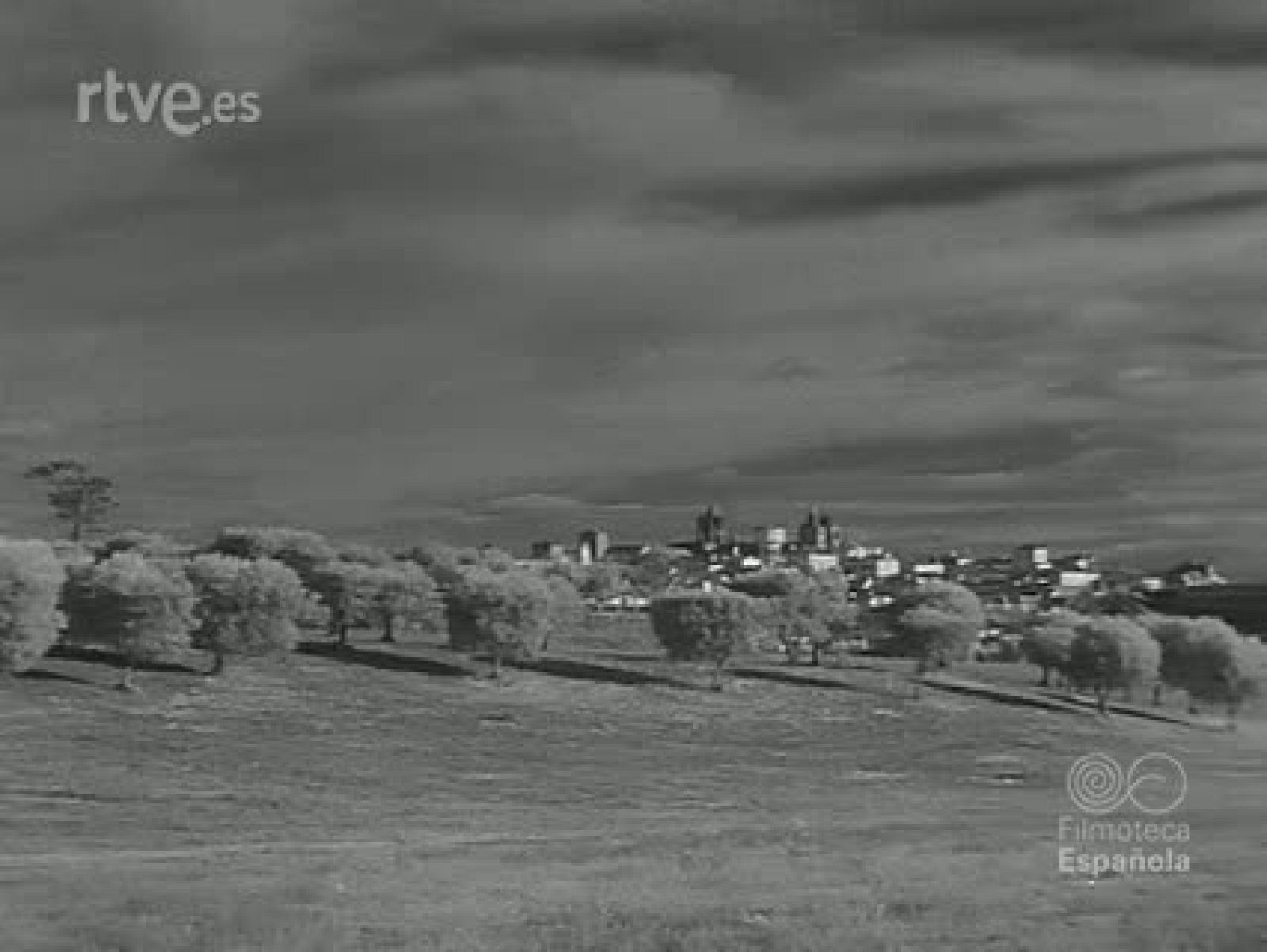 EVORA CIUDAD MUSEO - Revista Imágenes | Ver