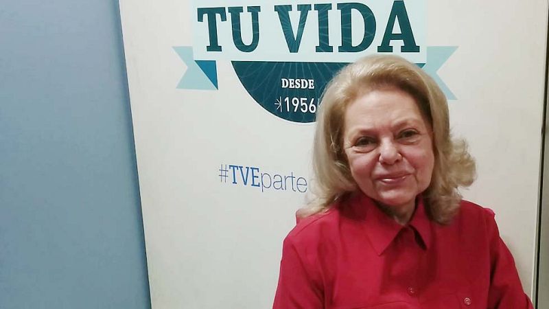 Mayra Gómez Kemp saluda a los fans del Archivo de RTVE