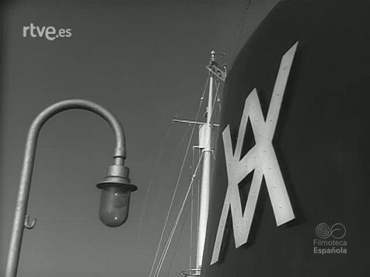 Revista Imágenes - CICLISTAS A BORDO. ETAPA MARITIMA DE LA VUELTA A ITALIA