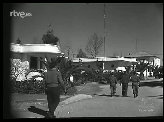 Revista Imágenes - ENTRE EL CIELO Y LA TIERRA. SOLDADOS PARACAIDISTAS