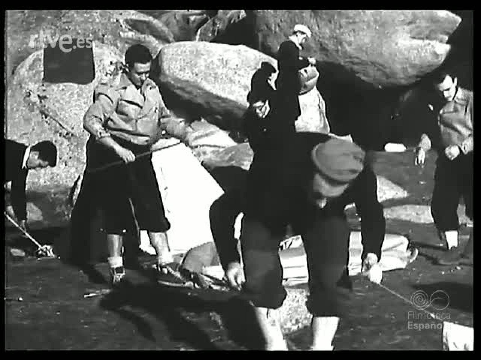 CUMBRES Y SIMAS - Revista Imágenes | Ver