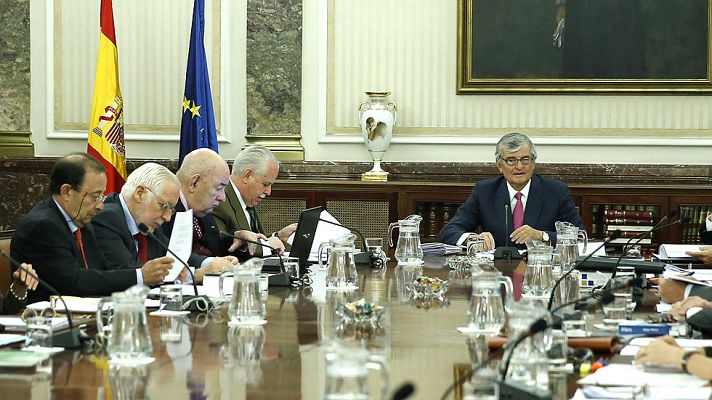 Telediario 1 - Torres-Dulce obtiene el aval de los fiscales para querellarse contra Mas por el 9N