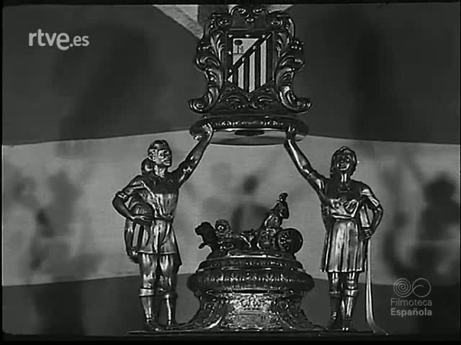 EFEMERIDES DEPORTIVAS : BODAS DE ORO DE DOS CLUBS - Revista Imágenes | Ver