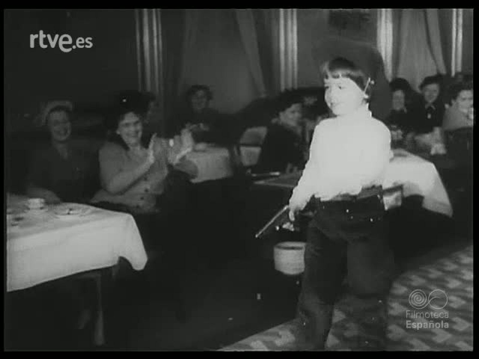 INDUMENTARIA Y FANTASIA - Revista Imágenes | Ver