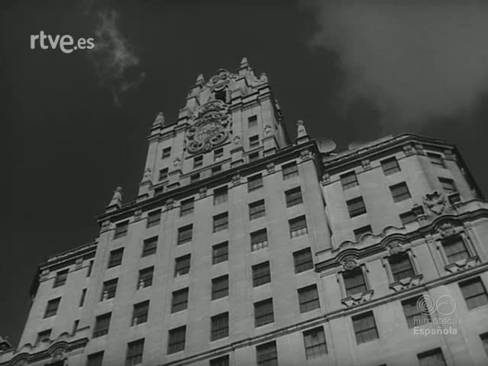 AL HABLA LA TELEFONICA - Revista Imágenes | Ver