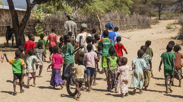 Telediario 1 - 25 años de la Declaración de los Derechos del Niño