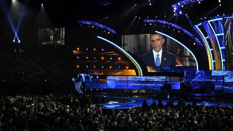 Los Grammy Latinos se convierten en un celebración de la reforma migratoria de Obama