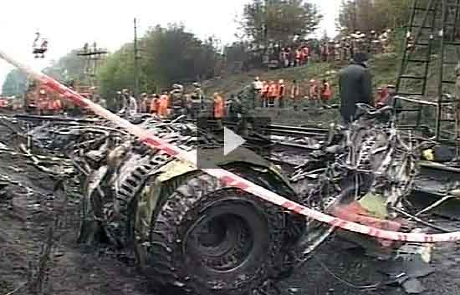 Mueren 88 personas al estrellarse un avión en Rusia | Ver