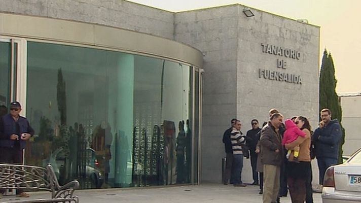 Telediario 1 - Fallecen tres menores arrolladas por un turismo