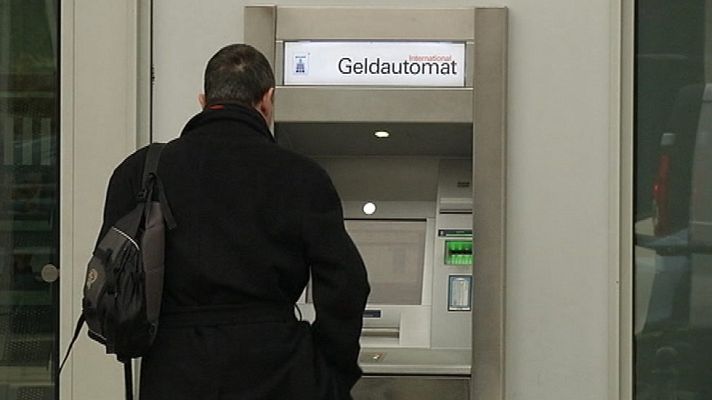 Telediario 1 - En Alemania tres bancos cobran intereses a los depositantes