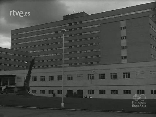 Revista Imágenes - UNA UNIVERSIDAD LABORAL. ALCALA DE HENARES