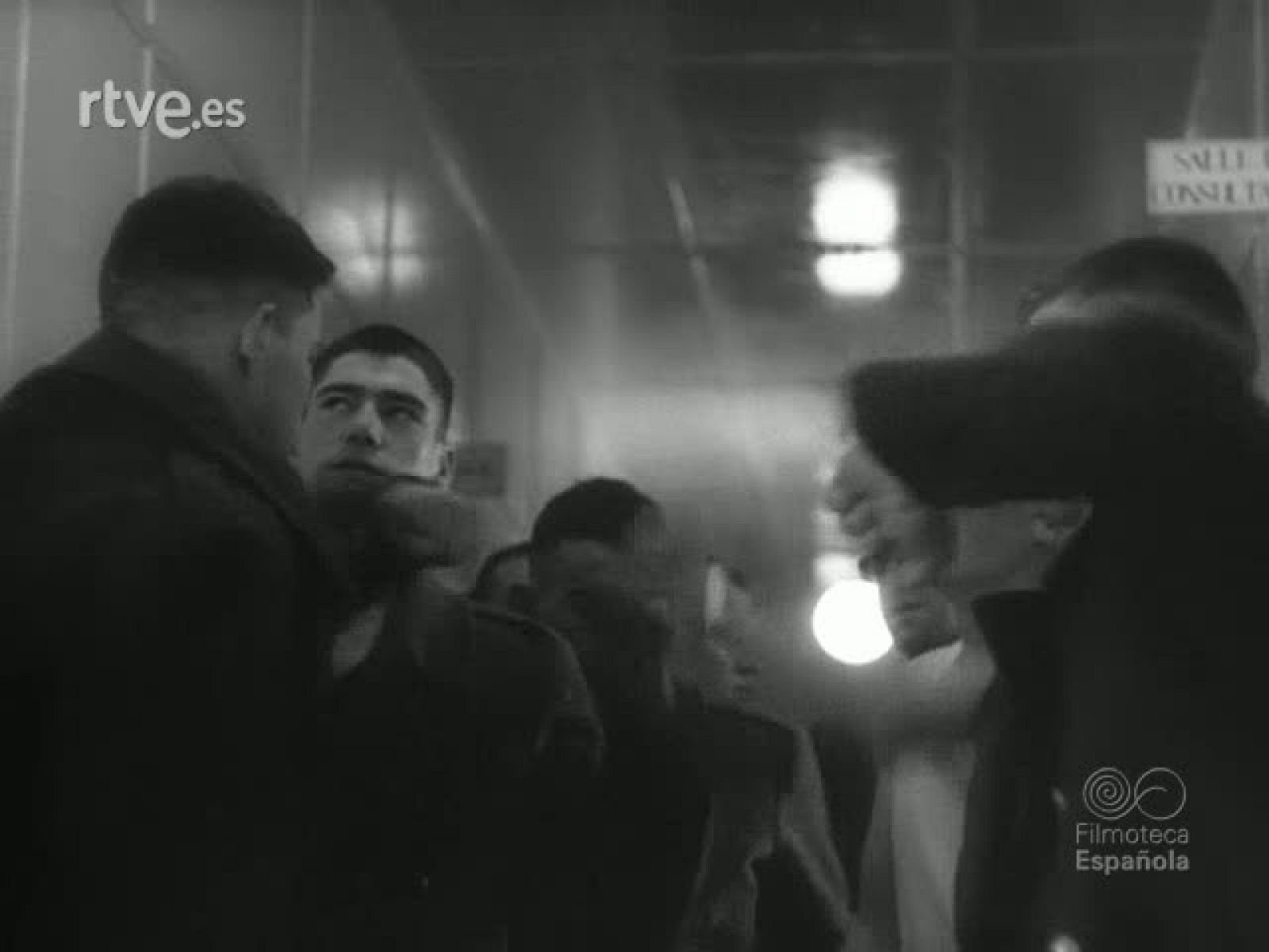 PARACAIDISTAS FRANCESES - Revista Imágenes | Ver