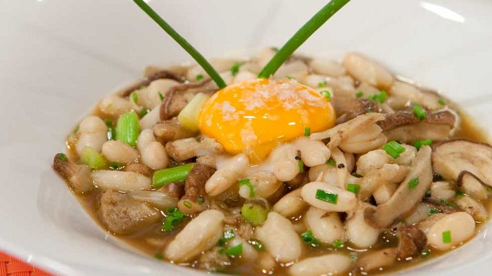 RTVE Cocina - Guiso exprés de alubias con boletus y trufa