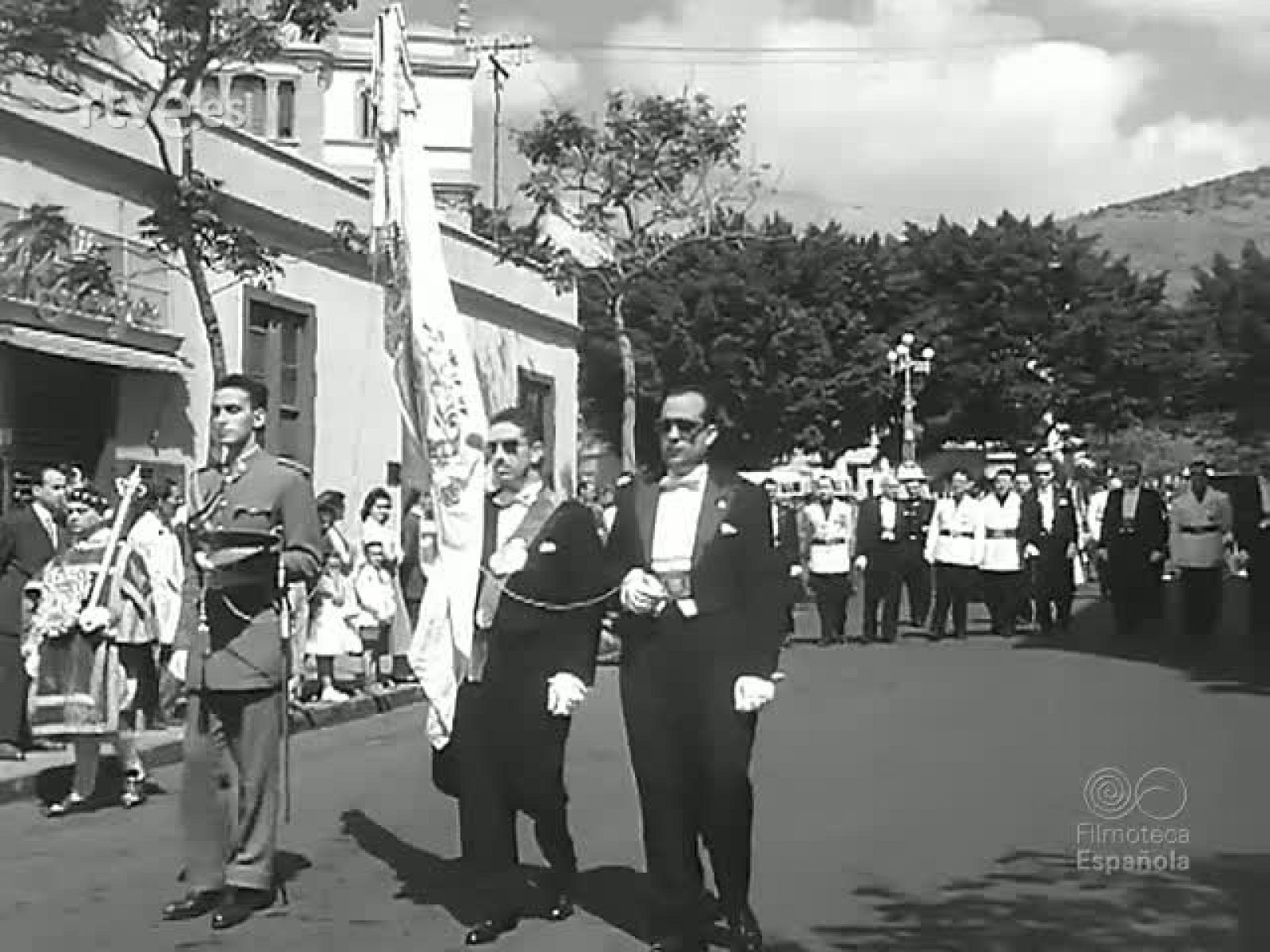 FIESTAS EN TENERIFE - Revista Imágenes | Ver