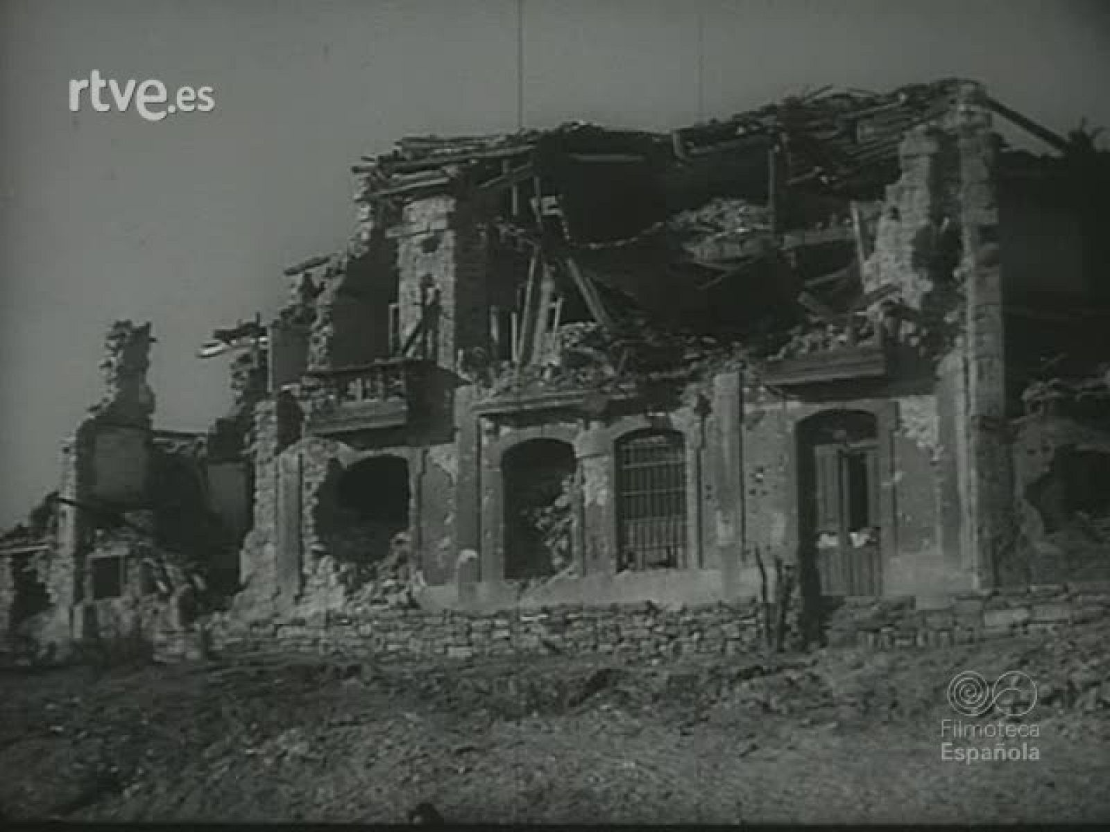 VEINTICINCO AÑOS DE PAZ. ESPAÑA EDIFICA - Revista Imágenes | Ver