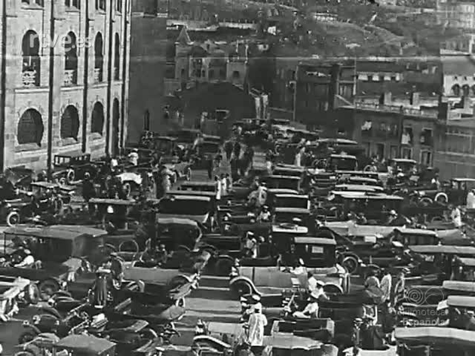 EL CHICO DE LA BLUSA. HOMENAJE A VICENTE PASTOR - Revista Imágenes | Ver
