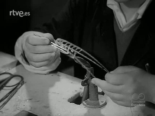 Revista Imágenes - ARTE Y OFICIO