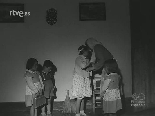 Revista Imágenes - LA SEÑORITA CENICIENTA