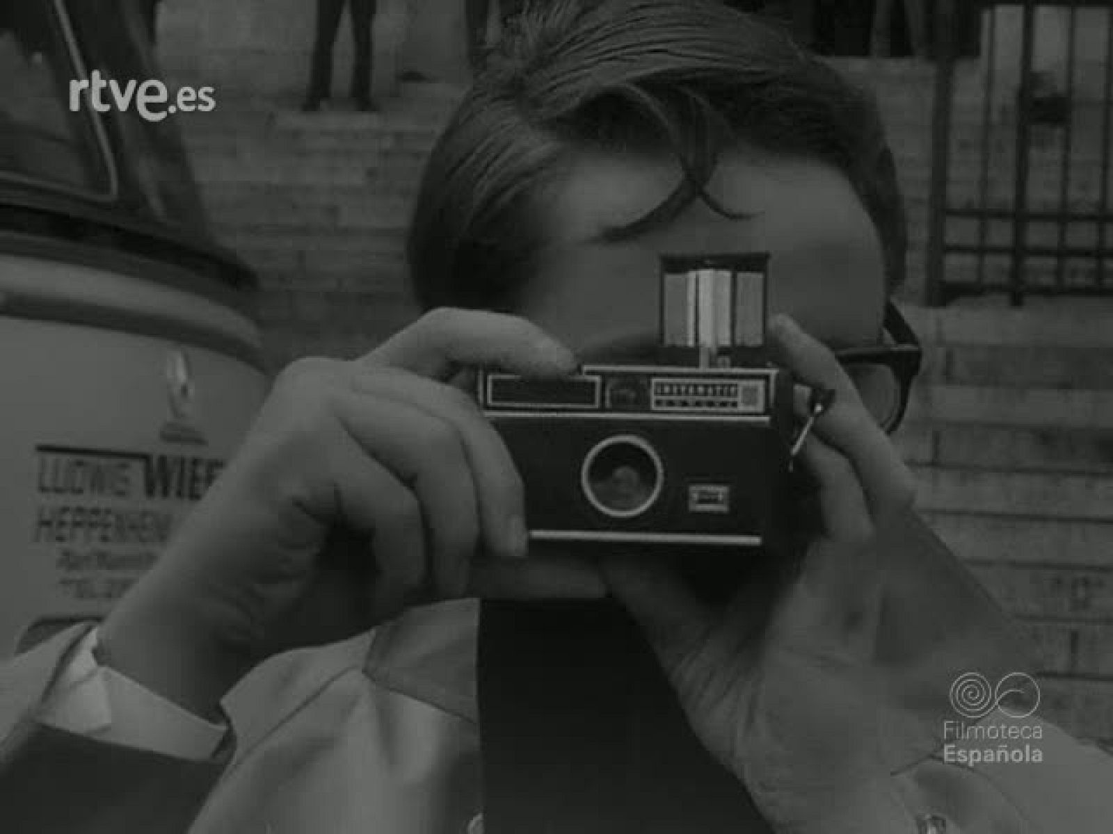 AQUI PARIS - Revista Imágenes | Ver